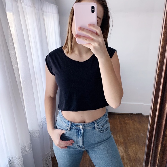 Jennyfer S Black Cropped Tee - Picture 1 of 6